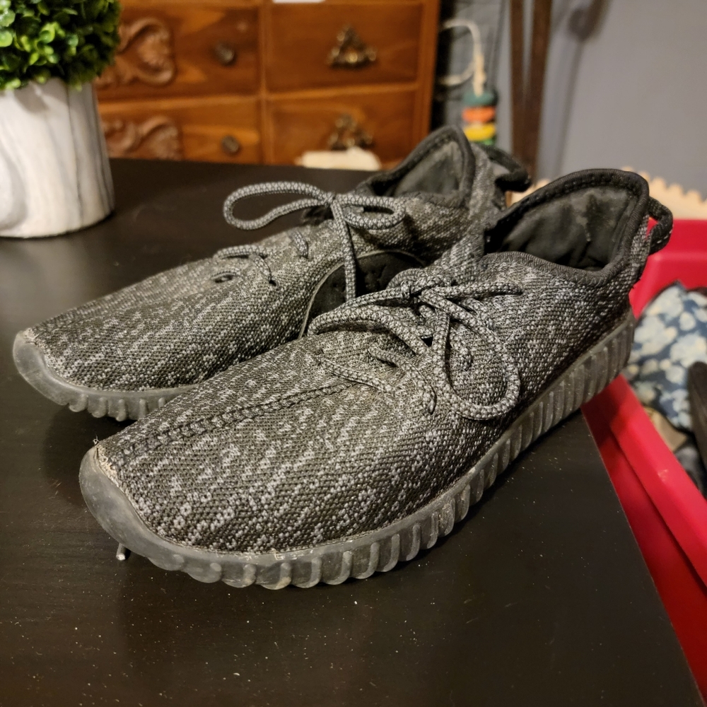 Adidas Yeezy Shoes